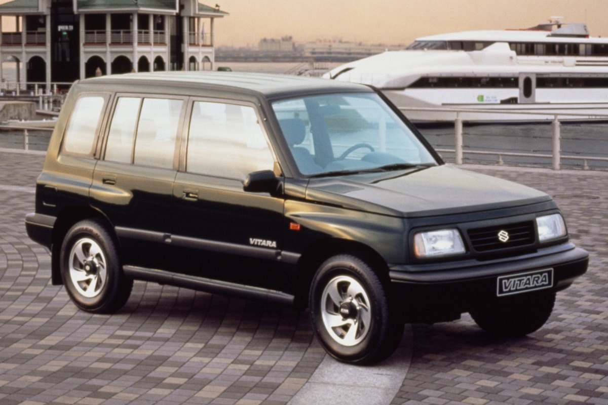 1991 - Paleta Vitara se je razširila s petvratnim modelom z daljšo medosno razdaljo